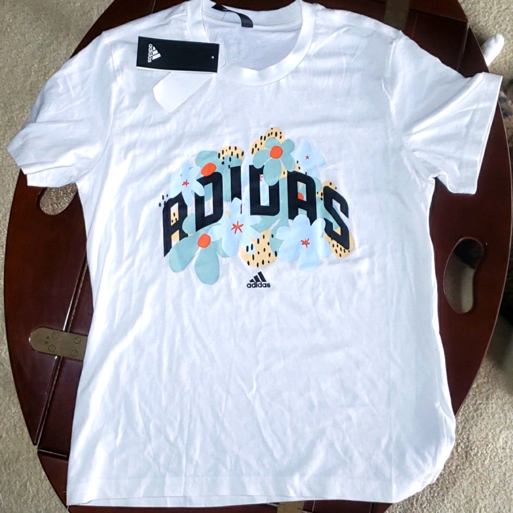 Adidas Flowers T Shirt Sz Medium NWT Unisex
